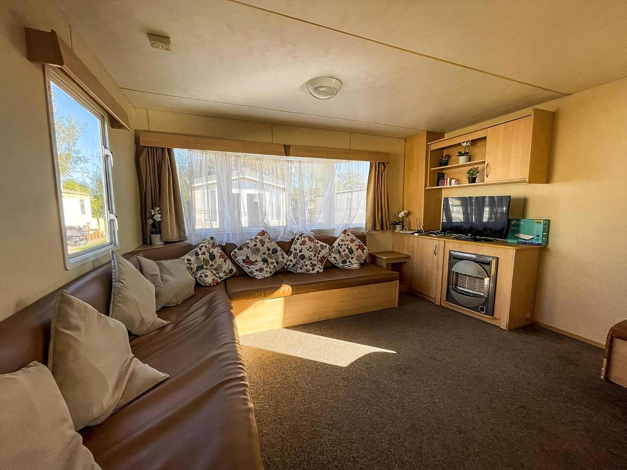 Lovely 8 Berth Caravan At St Osyth Beach Holiday Park Ref 28101G แคลกตัน-ออน-ซี ภายนอก รูปภาพ